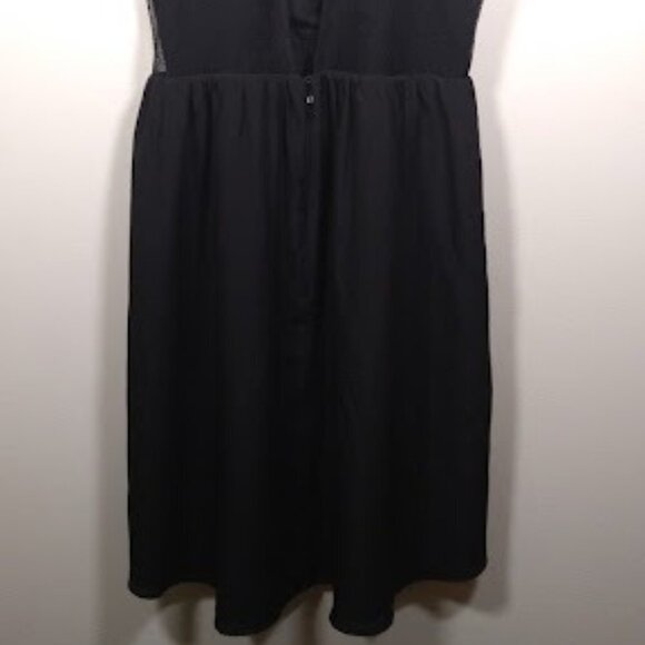 BCBGeneration Black Dress with Lace on open back Size: 8 - Picture 9 of 15